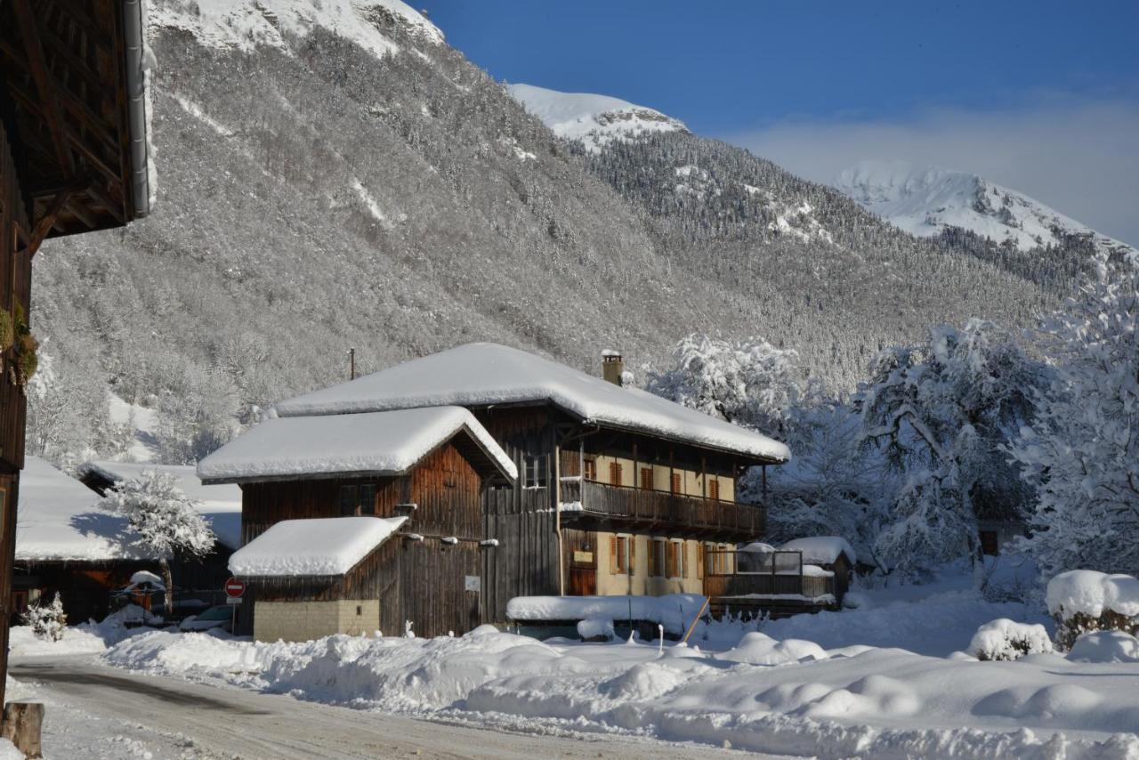 Appartement Dans Chalet 5 Chambres 130 M2 Centre Village モントリオン エクステリア 写真