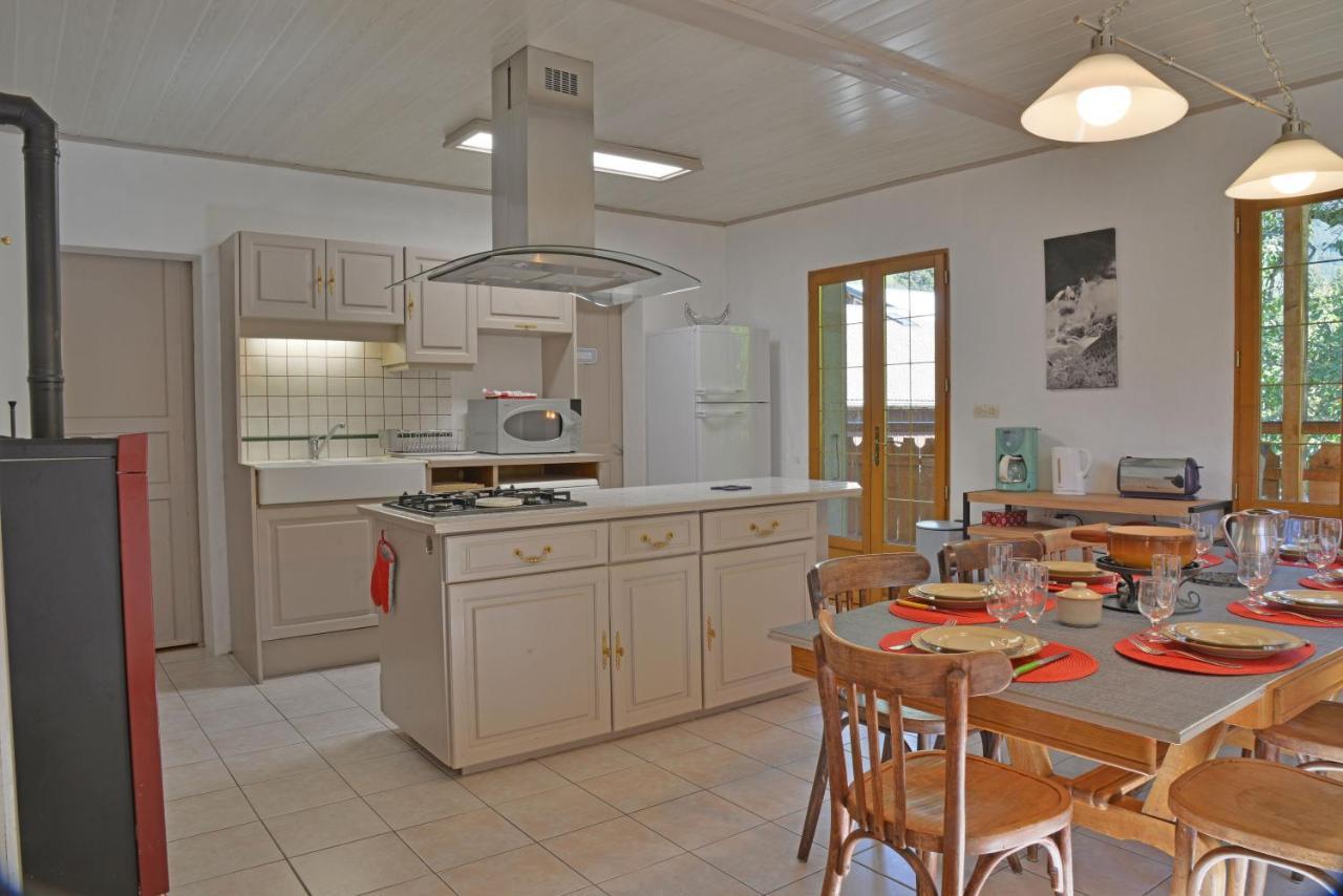 Appartement Dans Chalet 5 Chambres 130 M2 Centre Village モントリオン エクステリア 写真